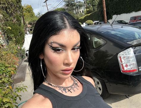 queenie sateen – 17 days|Queenie Sateen (@missqueeniexo) • Instagram photos and videos.
